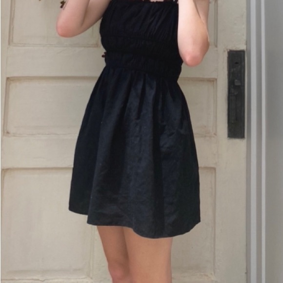 Mid-thigh length dress - Picture 2 of 2